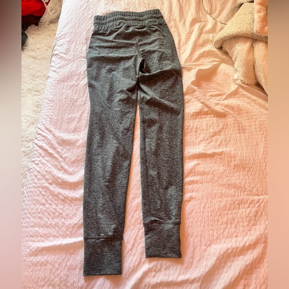 Yoga Jogger Pants - Picture 4 of 5